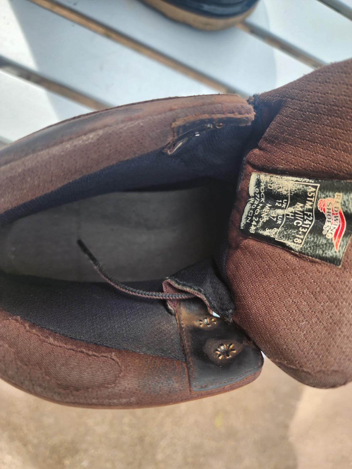 Red Wing Boots 2443 Mens 13 D Brown Leather steel Toe with tuff toe.