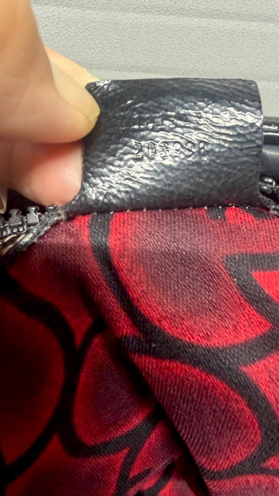 Auth. GUCCI SOFT PATENT LEATHER Bowler’ Snow Glam Handbag-SEE PICS/READ DESCRPTN