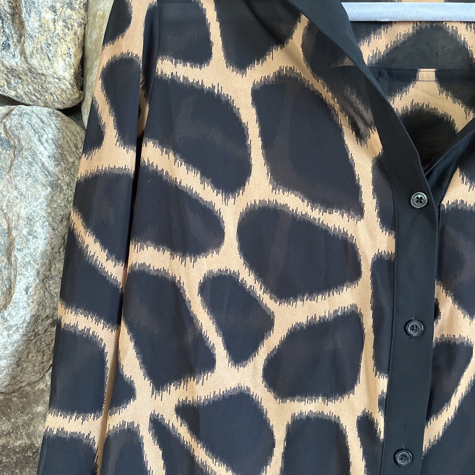 MICHAEL KORS GIRAFFE ANIMAL PRINT Button Up TOP BLOUSE NWOT Medium Collar