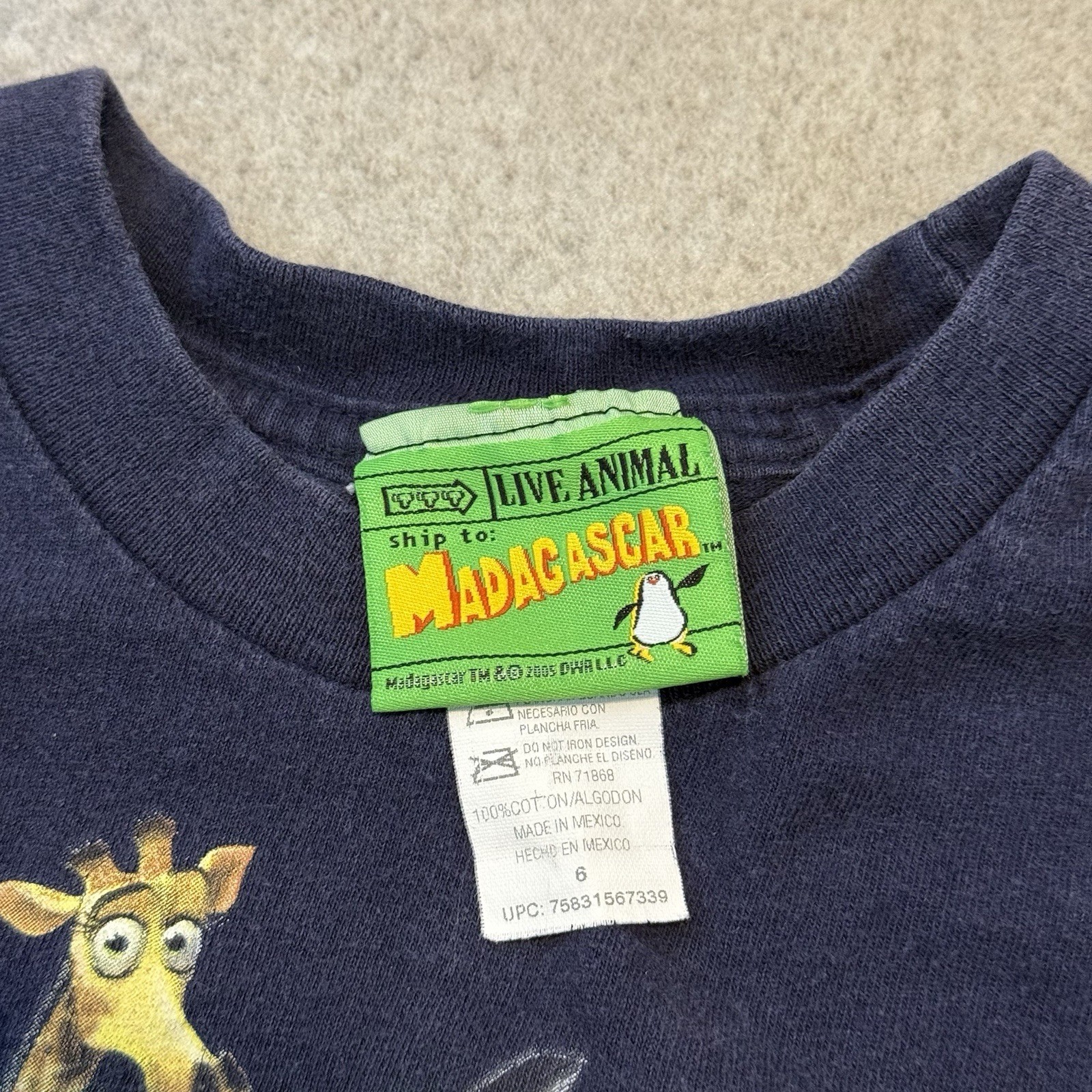 Vintage Y2K Madagascar Escapees Tee Shirt Youth 6 Movie Promo Blue 2005 Cartoon