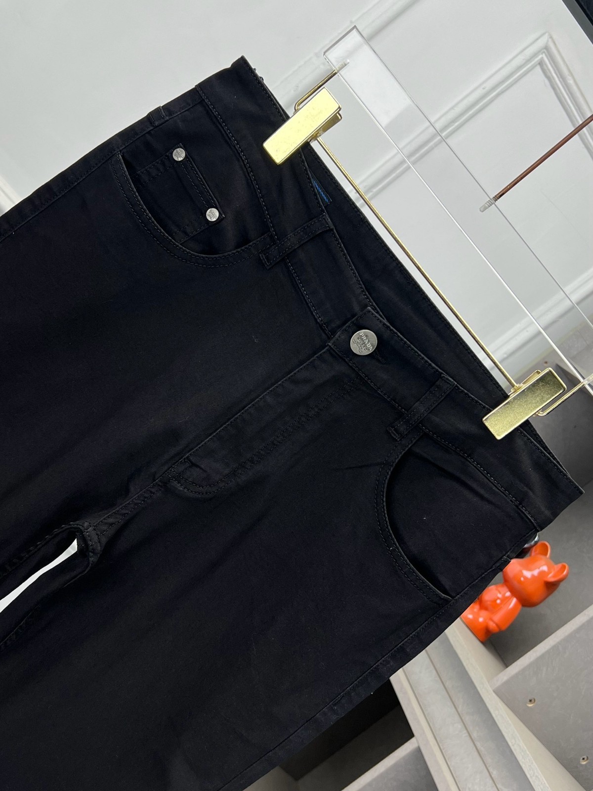 Prada Spring/Summer Men’s Slim-Fit Versatile Jeans — Waist Size 34