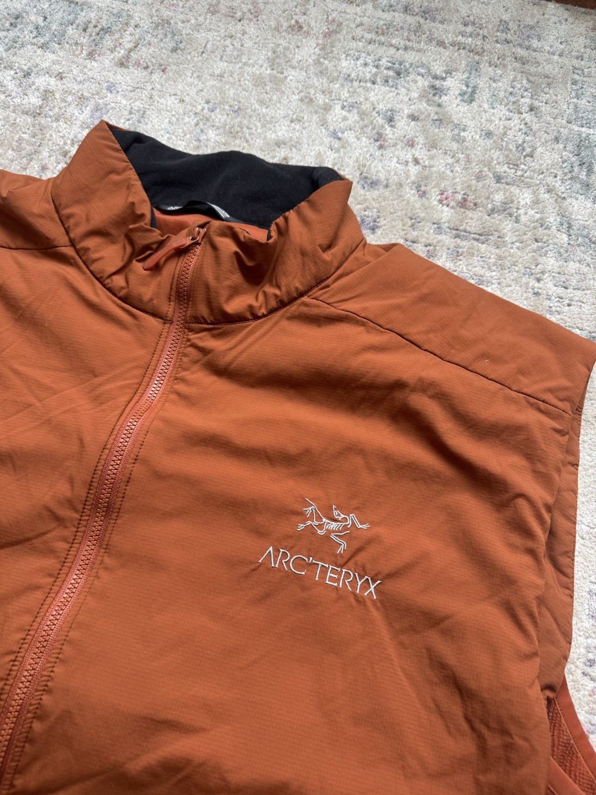 Arc’teryx Vest Mens 2XL Orange Atom LT Insulated Puff Full Zip Hiking Outdoors