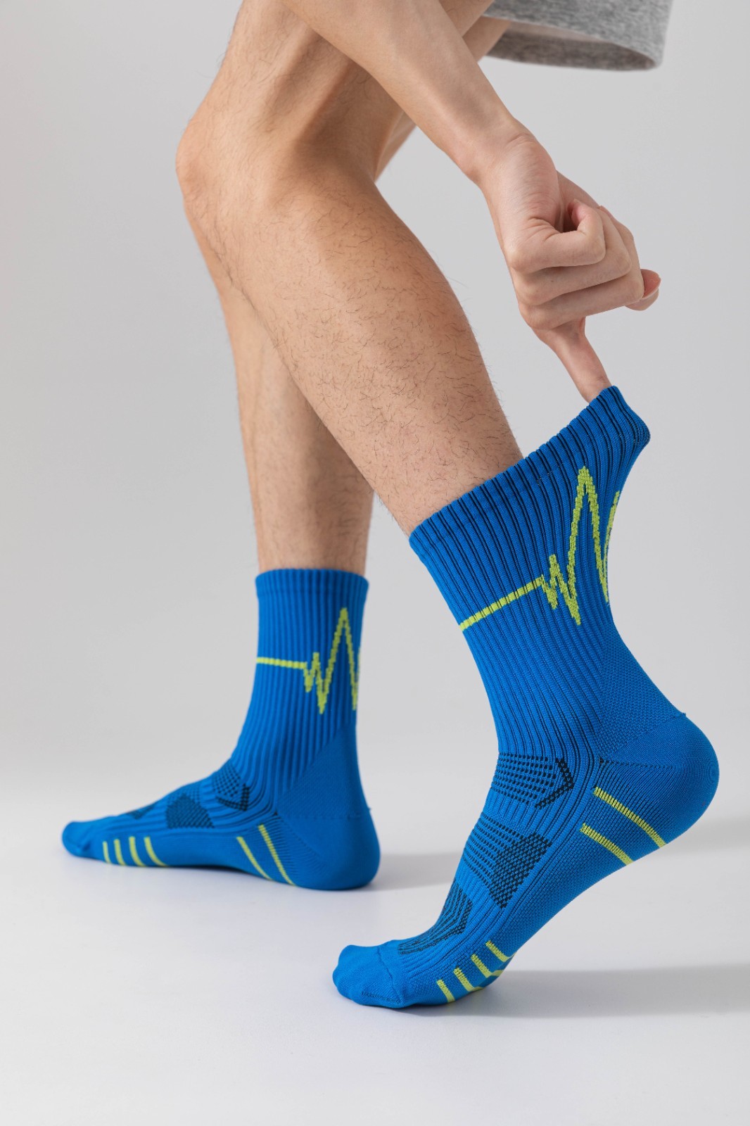 5Pairs Running Compression Socks for Men Crew Socks with Cushion Sport socks