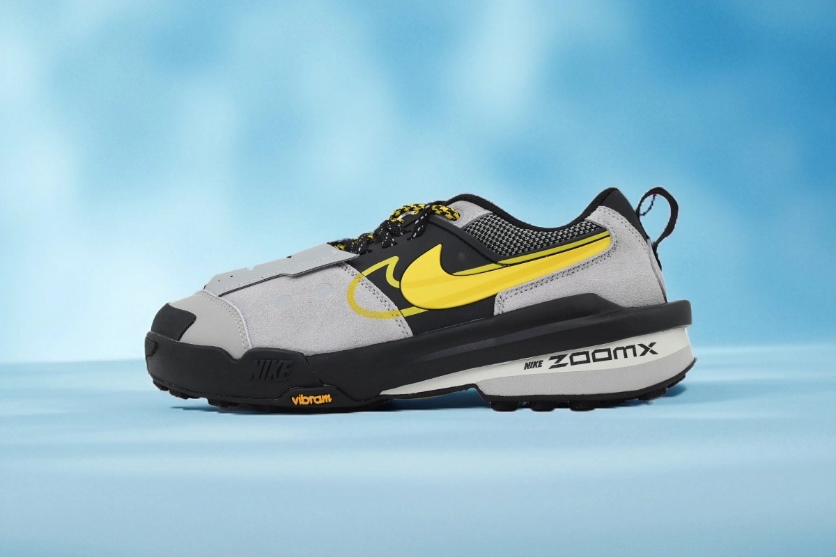 Nike sacai x Zegamadome Matte Silver Tour Yellow Men’s Sneaker