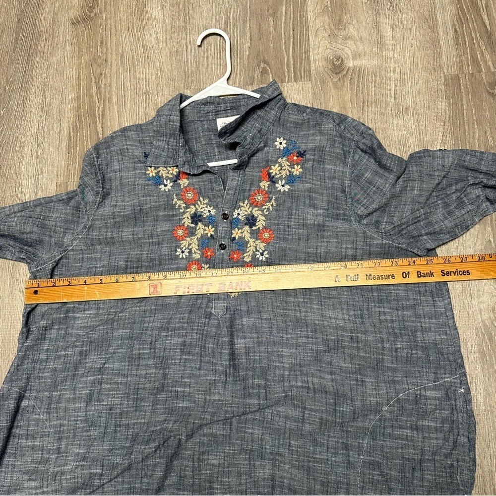 Gray Boxy popover with Peter Pan Collar embroidered front